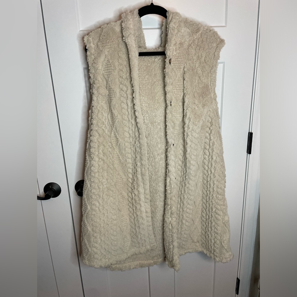 Cream color, brown button, plus, 2x, sleeveless vest hoodie. SOFT, warm, cozy!